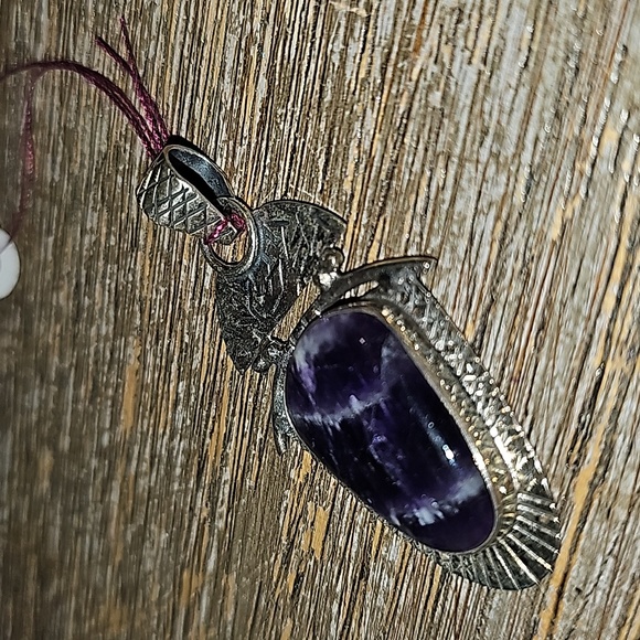 New Sterling silver Chevron Amethyst pendant - Picture 4 of 8